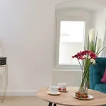 Harvey's Luxury Πανσιόν