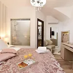 Harvey's Luxury Πανσιόν