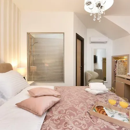 Harvey's Luxury 4*