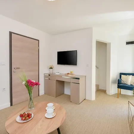 Harvey's Luxury 4*