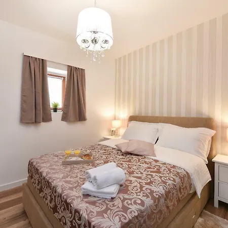 Harvey's Luxury 4*